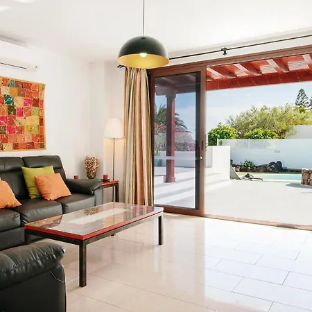 Tijuana - 3 Bedroom - Perfect For Families - Great Pool Area - Pool Table Puerto del Carmen (Lanzarote)