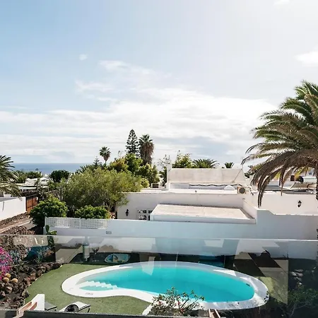 Tijuana - 3 Bedroom - Perfect For Families - Great Pool Area - Pool Table * Puerto del Carmen (Lanzarote)