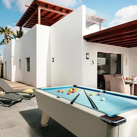 Villa Tijuana - 3 Bedroom - Perfect For Families - Great Pool Area - Pool Table Puerto del Carmen (Lanzarote)