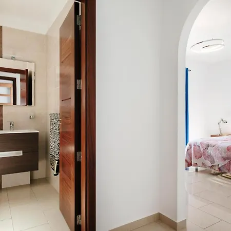 Tijuana - 3 Bedroom - Perfect For Families - Great Pool Area - Pool Table * Puerto del Carmen (Lanzarote)