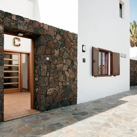 Villa Tijuana - 3 Bedroom - Perfect For Families - Great Pool Area - Pool Table *